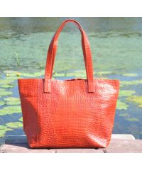 Женская кожаная сумка со строчками Crocodile ярко красная