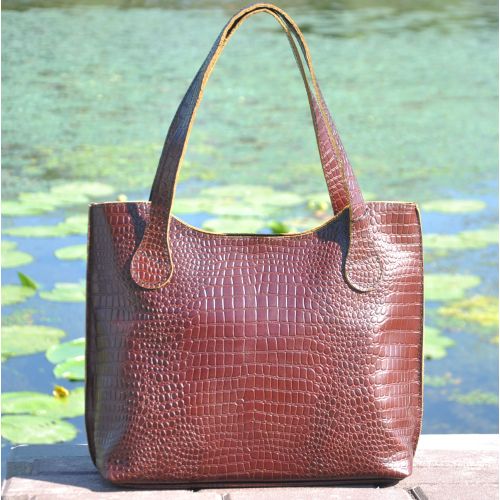 Женская кожаная сумка классическая Crocodile шоколадная