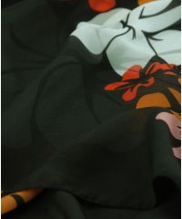 Шаль-парео TRAUM 2497-02 черная с большими цветами